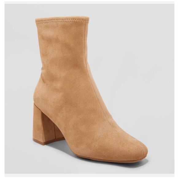 A New Day Women's Pippa Stretch Ankle Boots in taupe  neutral Sz. 9 NWOT - Picture 1 of 11